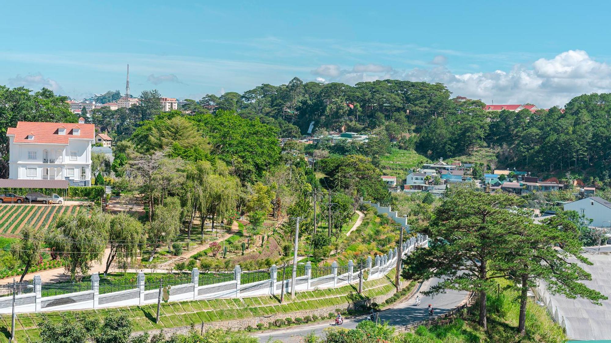 Pine View Hotel Dalat Exterior foto
